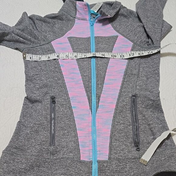 lululemon Ivivva Girl's Sleeve Fitted Zip-Up Hoodie with Mandarin Collar size 14 - Picture 6 of 9